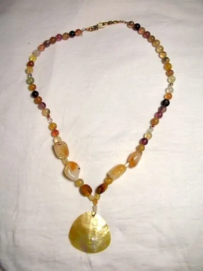Shell & glass bead necklace