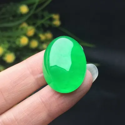 Emerald Cabochon
