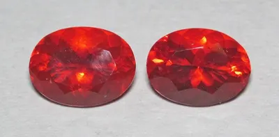 Pair Of Small Rubys 0.27 Ct