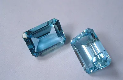Blue topaz ring