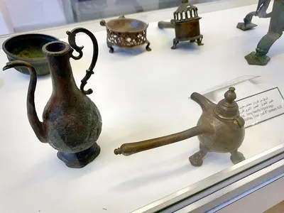 Urns