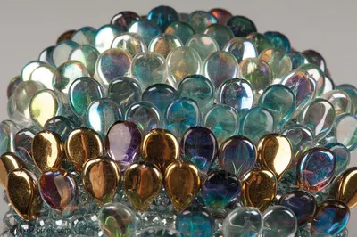 256glass Beads by Dolphins New Material Technology Co., Ltd.