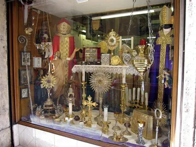 Trophies by Fully Sign Advertising Requisites Trading Llc