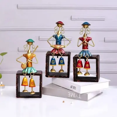 Black Polyresin Bibliophile Sculpture