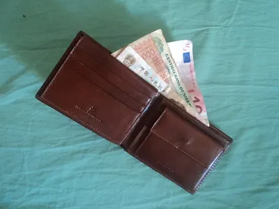 Cow Mathani Leather Gents Trifold Wallet by Deeya Bags