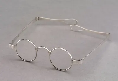 Reading glass