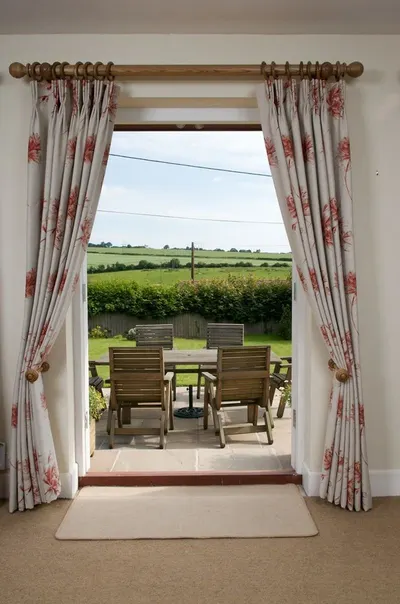 Curtain