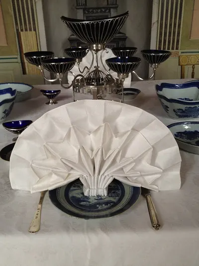 Paper chafing dish