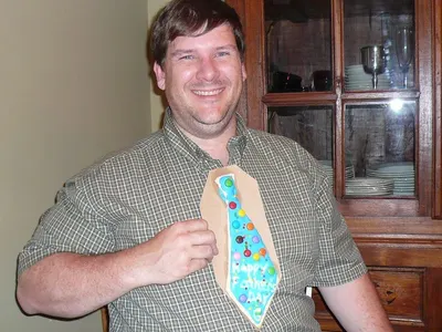 Cravat ( pre-tied Velcro)
