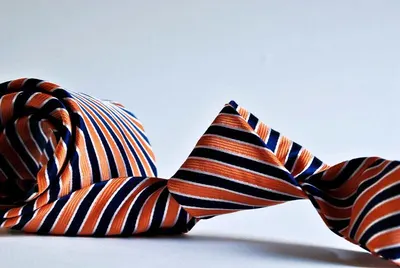 Silk necktie
