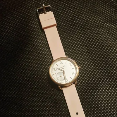 Essence pink ceramic chronograph watch