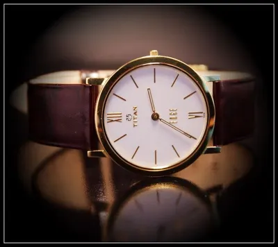 Women's fashion leather watches