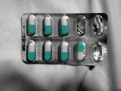 Adefovir dipivoxil