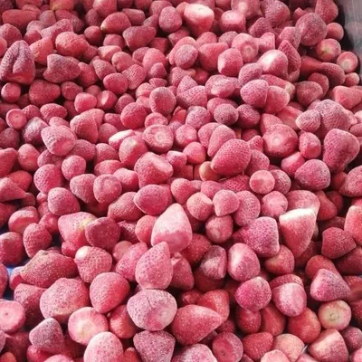 Frozen Strawberry - Image 2