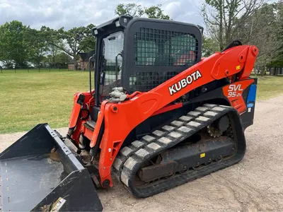 Kubota SVL 95-2 Skid Steer - Image 2
