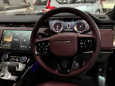 Range Rover Sport D350 Dynamic HSE 2026 - Image 2
