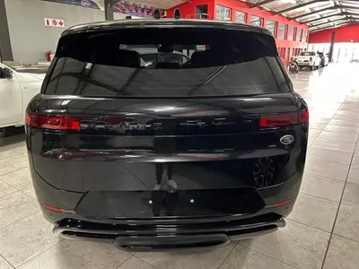 Range Rover Sport D350 Dynamic HSE 2026 - Image 6