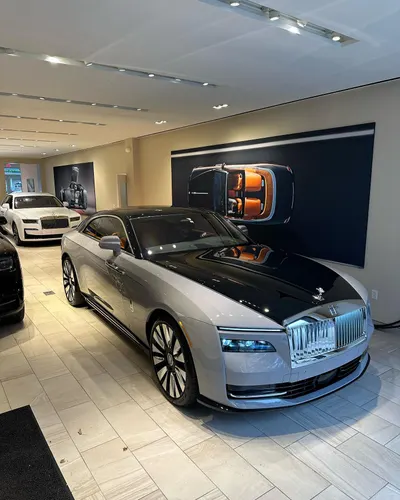 2024 Rolls Royce Spectre - Image 5