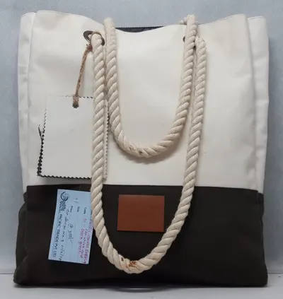 CANVAS TOTE BAG by Pacific Trends