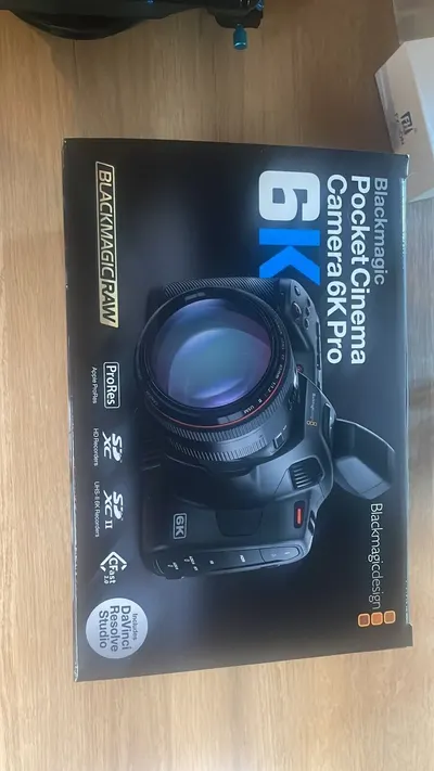 Blackmagic Design Pocket Cinema Camera 6K Pro - Image 2