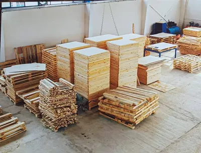 Premium Fir Spruce Wooden Pallets and Boxes by Arash's Company