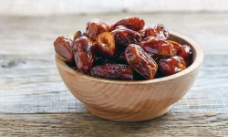 Dates & saffron & Raisin & pistachio