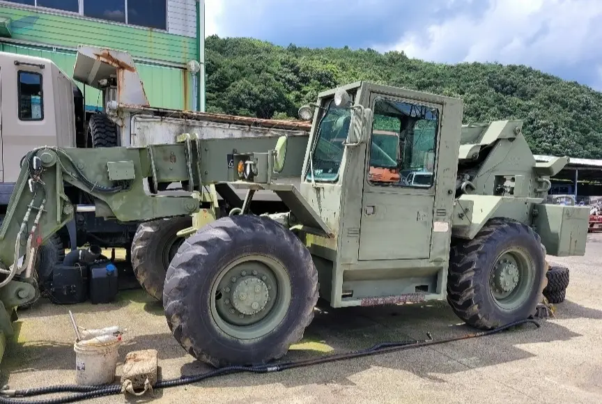 Used Truck Liftfork Skytrak10000m Atlas