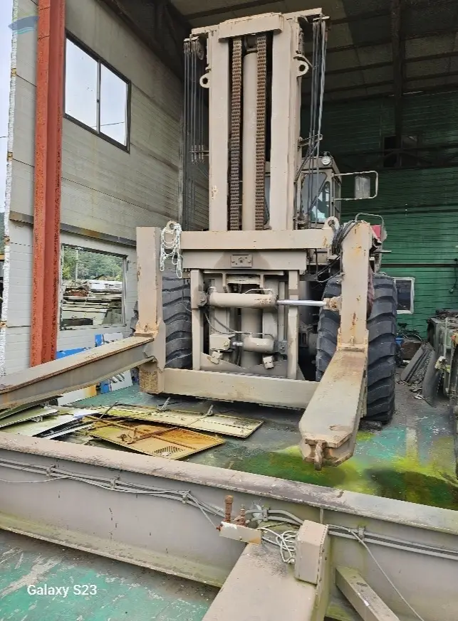 Cat Container Handling Forklift