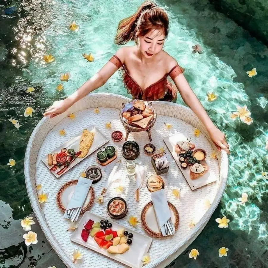 Rattan Floating Breakfast Tray