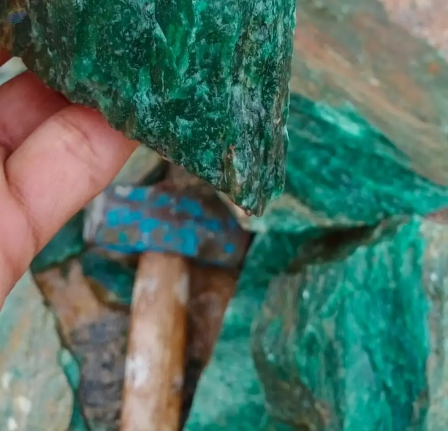 Green Quartz by Kabbs Global Intl